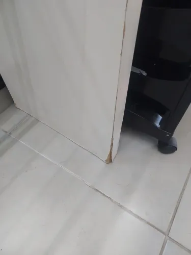 Bancada com vidro cromada