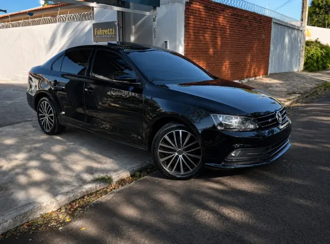 Volkswagen Jetta Comfortline 2.0 T.flex 8V 4P Tipt. 2015