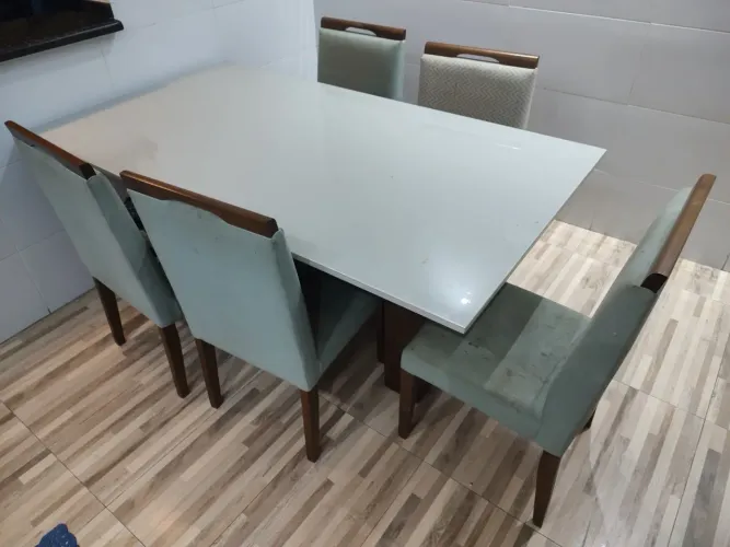 Mesa laca branca de jantar com 6 cadeiras