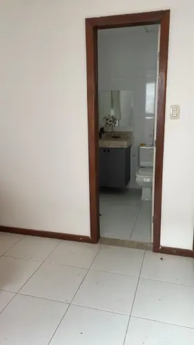 Linda casa condomínio imperial vile