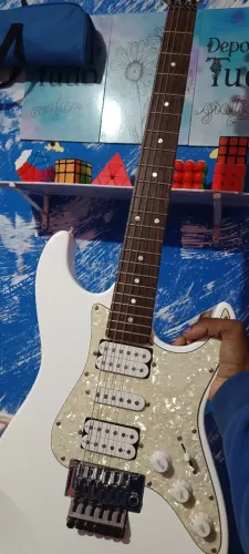 Guitarra Seizi mosh 