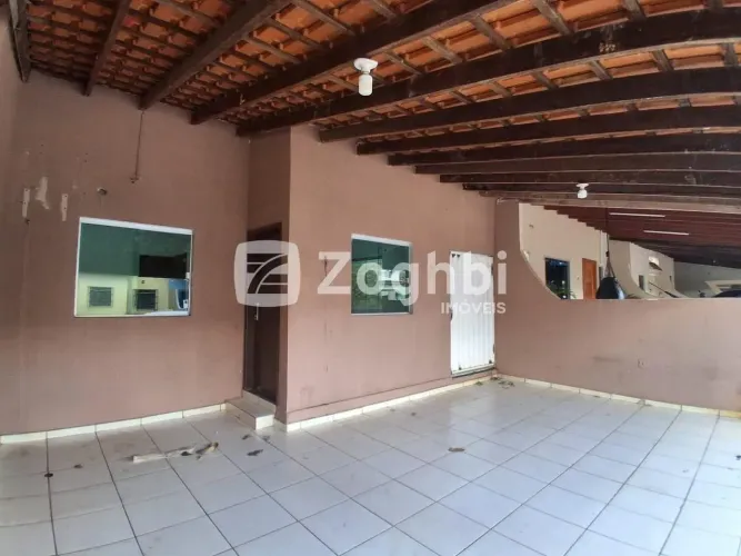 Condomínio Novo Horizonte, Casa apta a financiar com área na frente e edícula