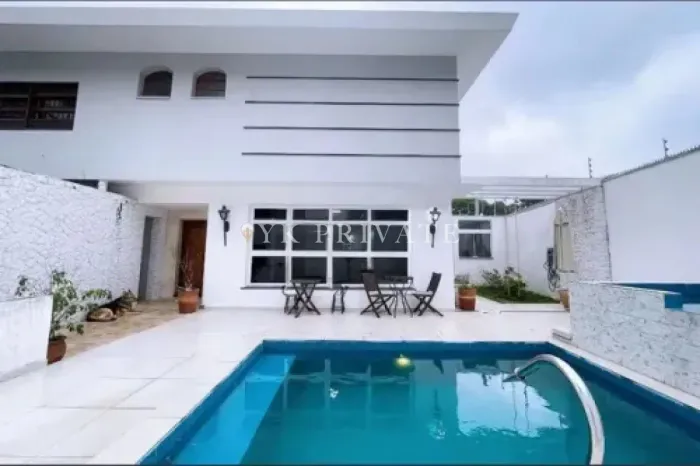 Casa Alto da Lapa / 600m² / 7 Dormitórios / 3 Suítes / 4 Vagas de garagem / Residencial /