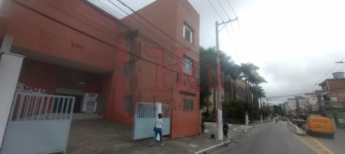 Prédio comercial com 1200 m2 para locação na Rua Carlos Gomes /Santo Amaro