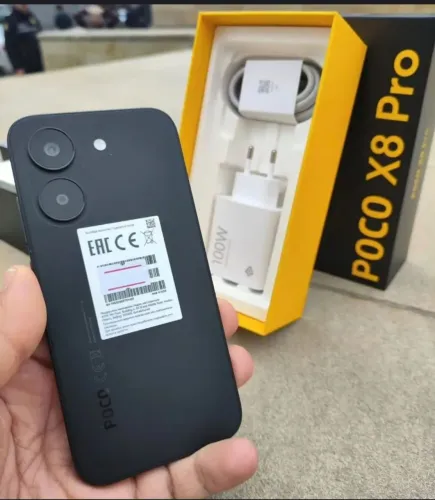 Poco x8 pro 256 8+4 de RAM