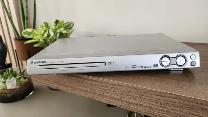 Multimedia DVD Player D-203 Gradiente