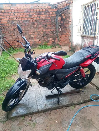 Factor 150 Yamaha vermelha