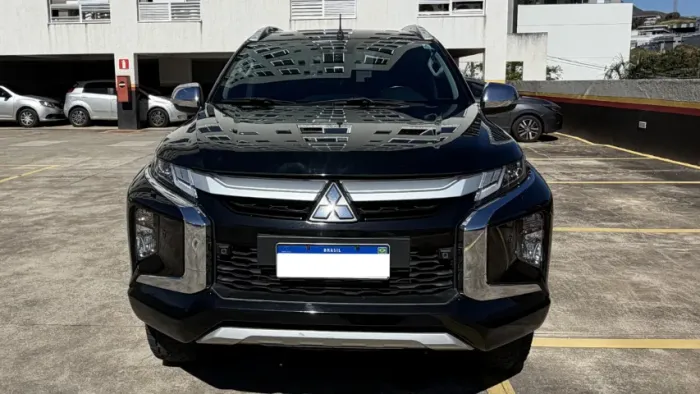 Mitsubishi L200 Triton Sport HPE-S 2.4 CD Dies. AUT 2023