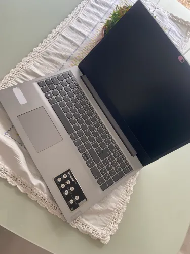 Lenovo notebook 