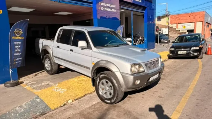 Mitsubishi L200 Outdoor HPE 2.5 4X4 CD T.dies. Mec. 2012