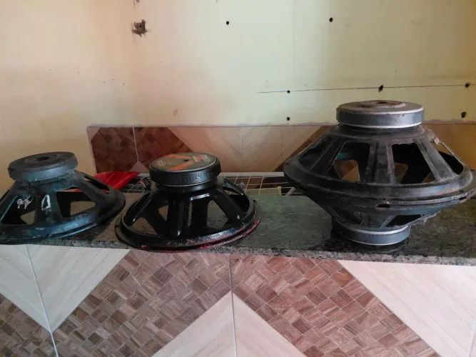 Carcaça  de Som de 15