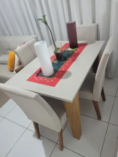 Mesa de jantar retangular 