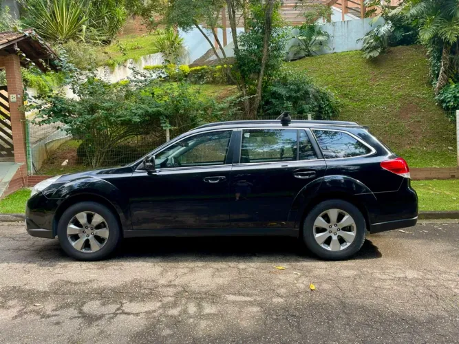 Subaru Outback 3.6 H6 SW Aut. 2011