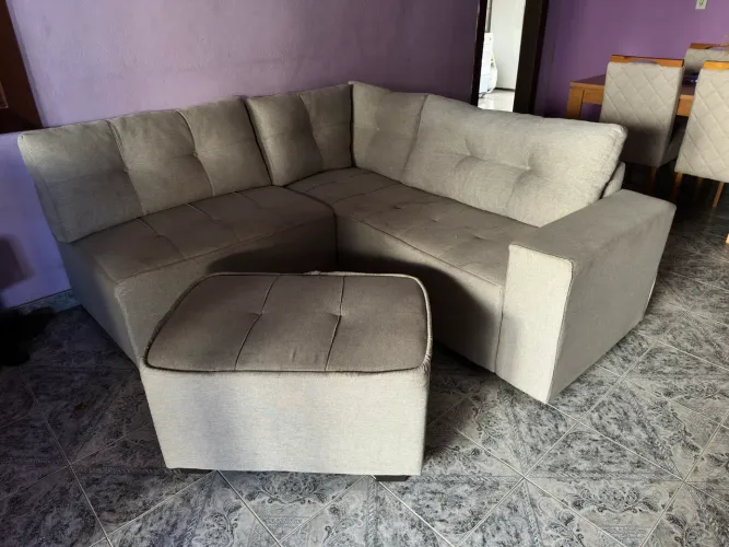 Sofá 2 e 3 lugares com puf