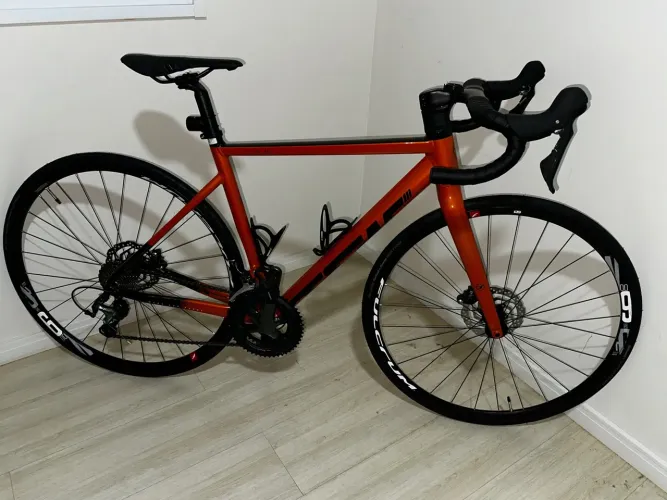 TSW TR10 Tiagra 20v + rodas, rolo e acessórios de ciclismo