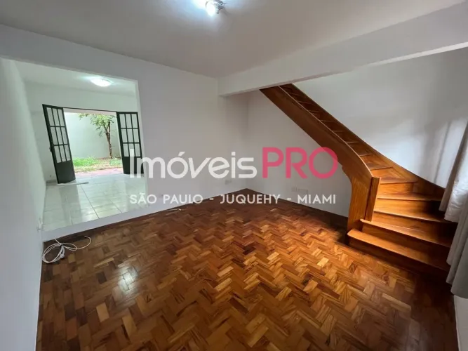 Linda casinha para locação em vila aberta na Vila Nova !