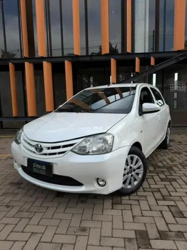 Toyota Etios X 1.3 Flex 16V 5P Mec. 2015