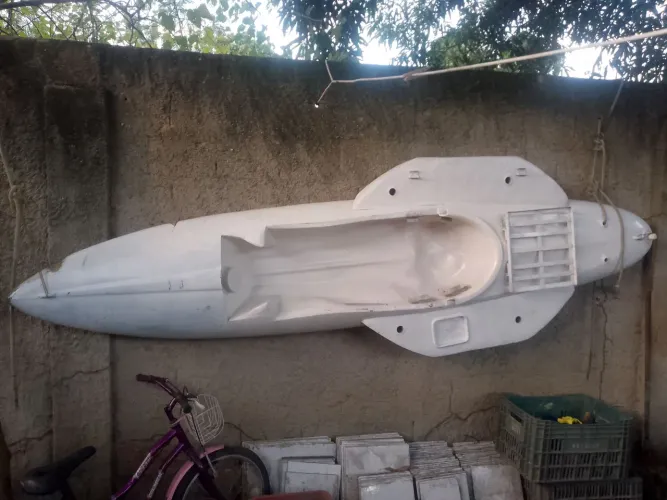 Caiaque de fibra para pesca