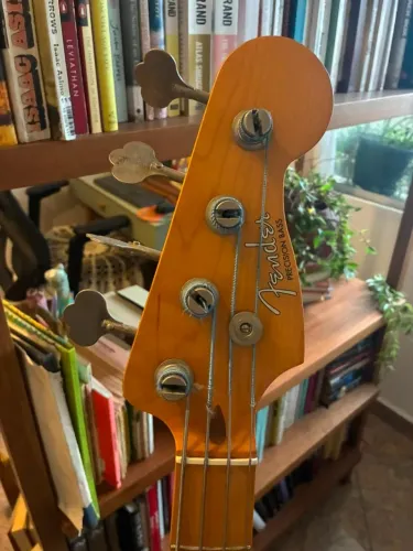 Fender 50's Precision Bass - Honey Blonde, Tarraxas Vintage Reverse - Aceito troca com vol