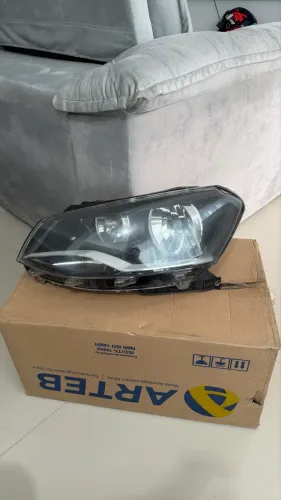 Farol Arteb Saveiro Cross G6