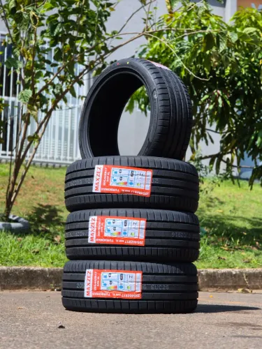 Pneu NOVO 205/40/17 MAXZEZ
