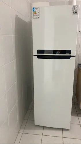 Geladeira Midea