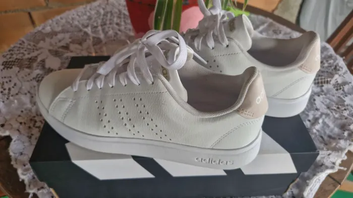 Tênis Adidas
