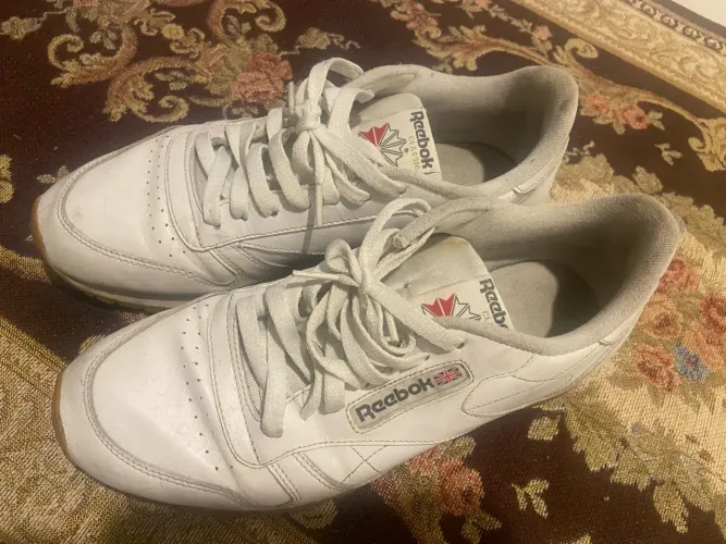 Tênis Reebok Classic