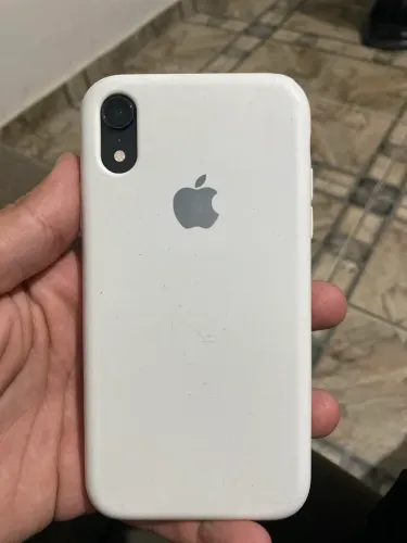 iPhone XR preto