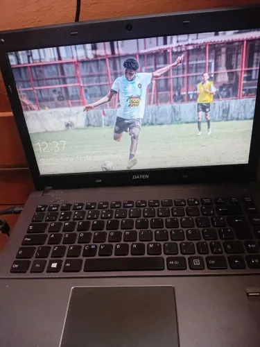 Vende-se notebook em perfeito estado