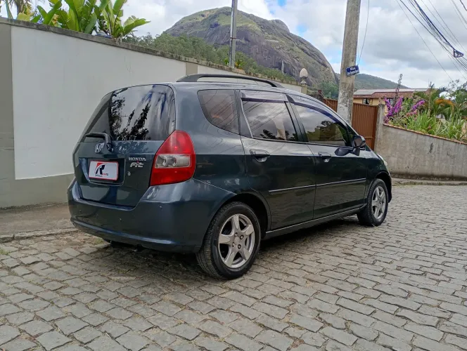 Honda Fit LX 1.4/ 1.4 Flex 8v/16v 5P Aut. 2004
