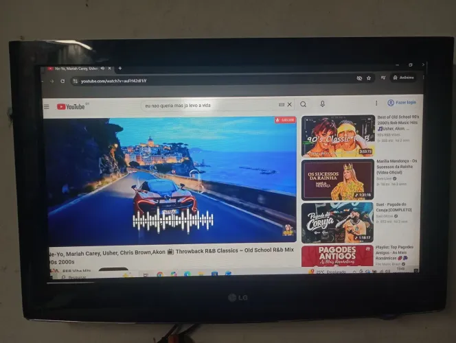 Vendo  LCD 32 polegadas funcionando perfeitamente conversor integrado retira em minha casa