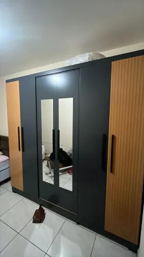 Guarda roupa em ótimo estado pouco uso . Esta em boa condição