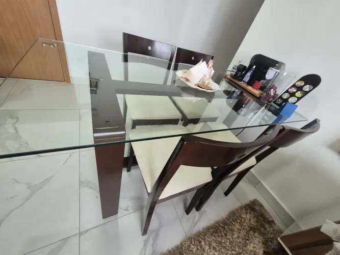 Mesa vidro com 4 cadeiras