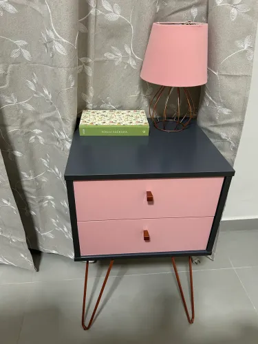 Mesa de cabeceira + abajur