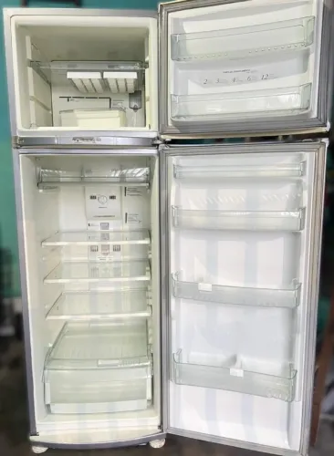 Geladeira Brastemp BRM37ABANA Frost Free