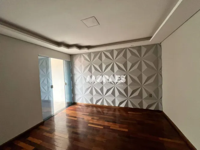 Casa com 2 quartos para alugar, 140 m² por R$ 2.500/mês - Vila Antarctica - Bauru/SP