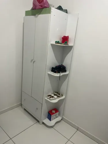 Vendo guarda roupa de 2 portas