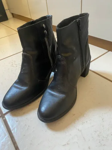 Bota preta 37