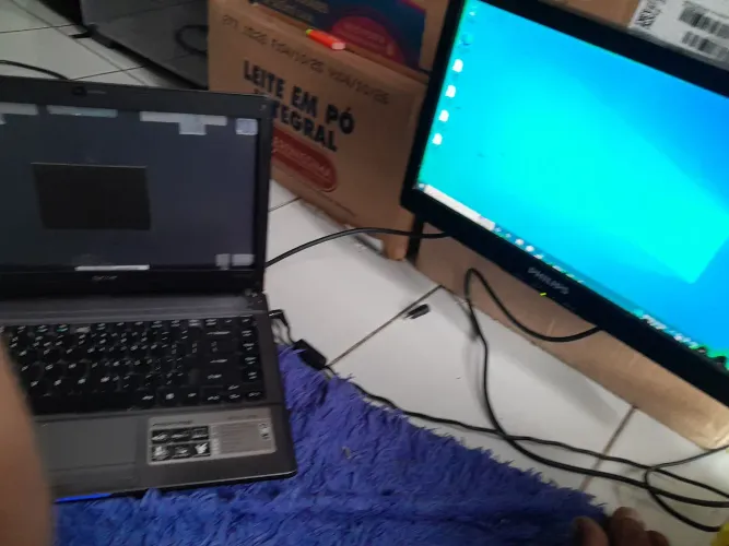 Note Acer sem tela fucionando