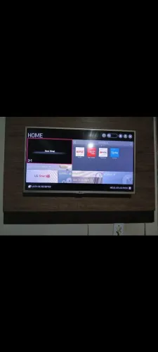 Vendo tv lg smart 32 pelogadas