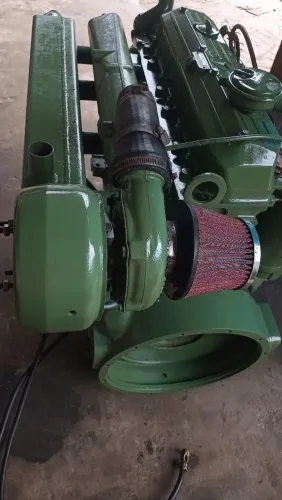 Motor Mercedes 200 CV marítimo 