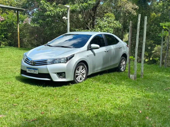 Toyota Corolla GLI 1.8 Flex 16V Mec. 2015