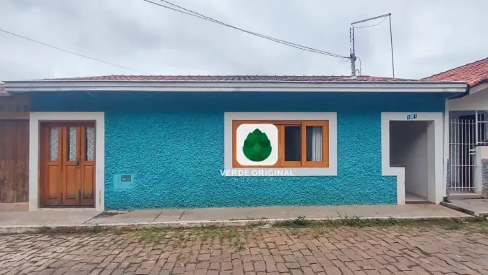 Casa à venda por R$ 382.000 - Centro - São Bento do Sapucaí/SP