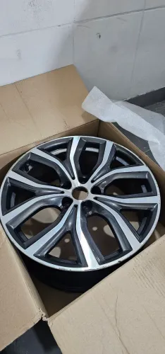 Roda avulsa BMW 19