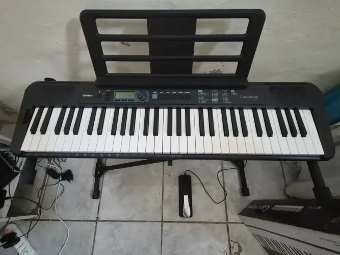 Teclado Casio CT-S300 + Suporte + Pedal Sustain - NOVO, Zero Marcas