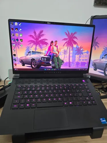 Alienware M15 R7