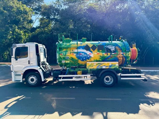 ?  | CAMINHÃO LIMPA FOSSA HIDROJATO COMBINADO 12m³ ?