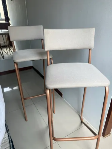 Banquetas R$ 200 (cada)