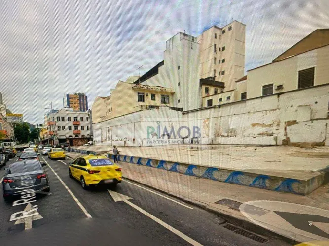 Terreno de esquina,bem central em Botafogo